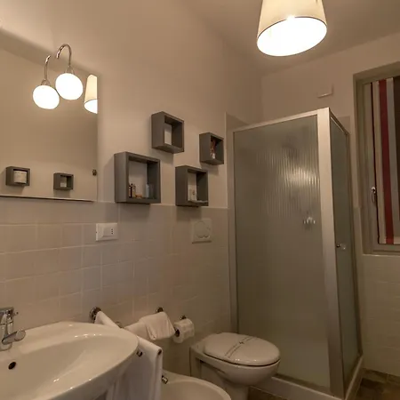 Pozzetto Hotel Laveno-Mombello