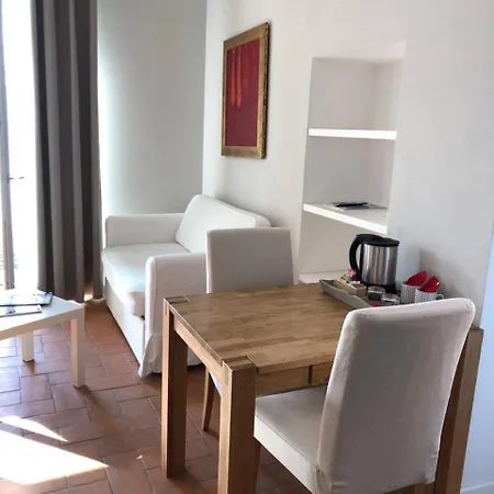 Pozzetto Otel 3*