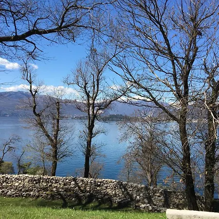 Pozzetto Otel Laveno-Mombello