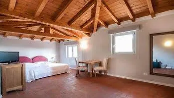 Pozzetto Otel Laveno-Mombello